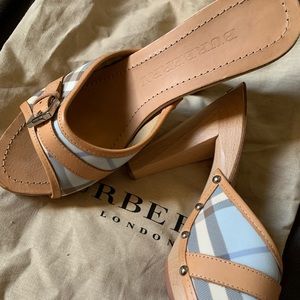 Burberry checkered peep toes heals